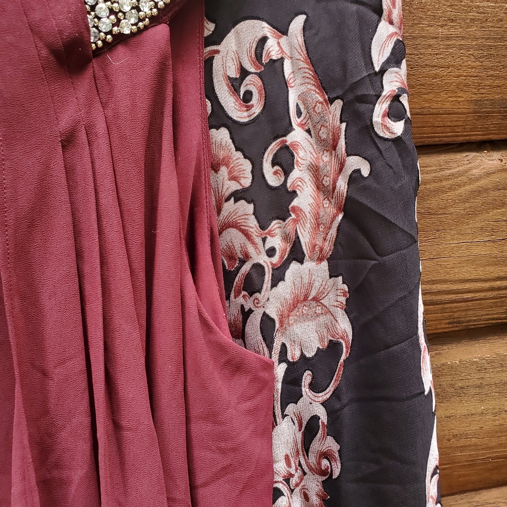 Beautiful flowing skirt & dressy sleeveless blou